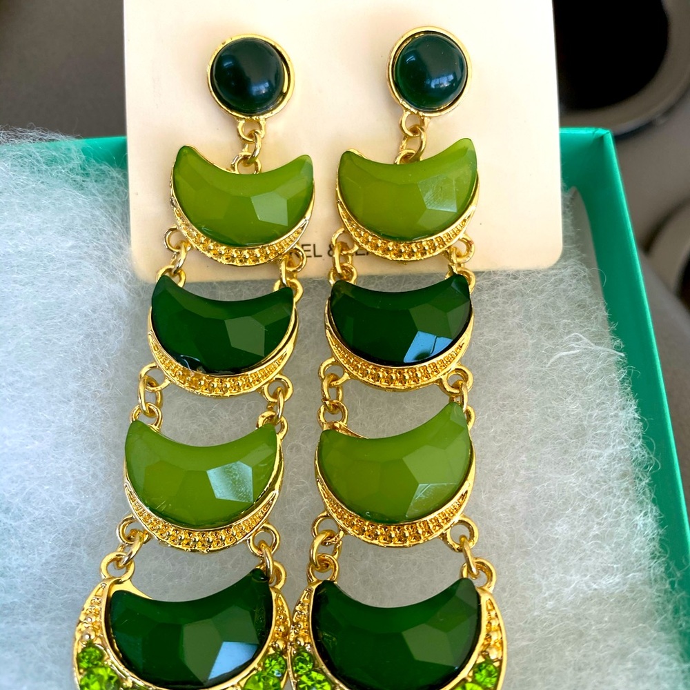 Green moon 🌝 drop rhinestone earrings - Picture 4 of 8